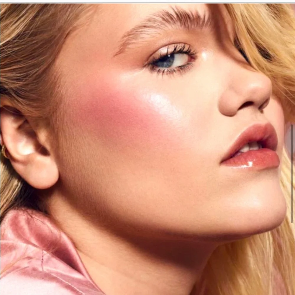 Fenty Cheeks Suede Powder Blush in tutu turnt NEW